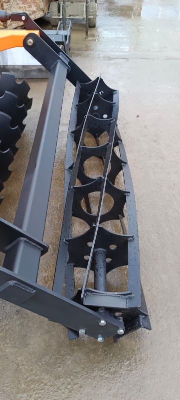 Борона дисковая навесная БДН 2,4х2Н с амортизаторами катка, 14 рабочих органов купить в Нальчике – «БДН-АгроКубань», 7