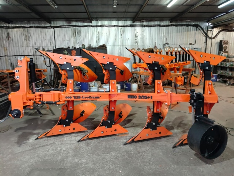 Плуг навесной оборотный 3/35+1 купить в Нальчике – «БДН-АгроКубань», 2