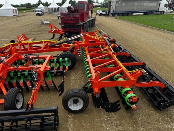 Лущильник мульчировщик дисковый прицепной «АВРОРА» ЛД-8Л (евро-складывание) ЛАФЕТ купить в Нальчике – «БДН-АгроКубань», 3