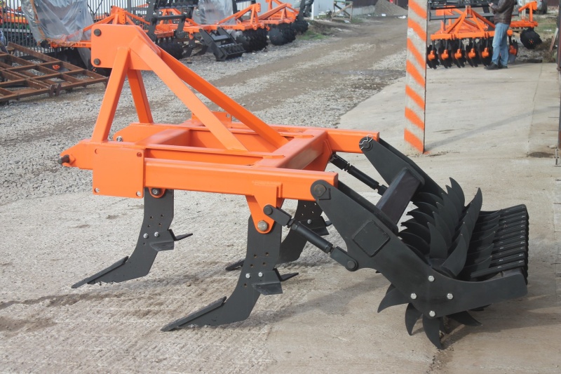 Плуг чизельный ПЧН-1,6 с зубчатым катком купить в Нальчике – «БДН-АгроКубань», 4